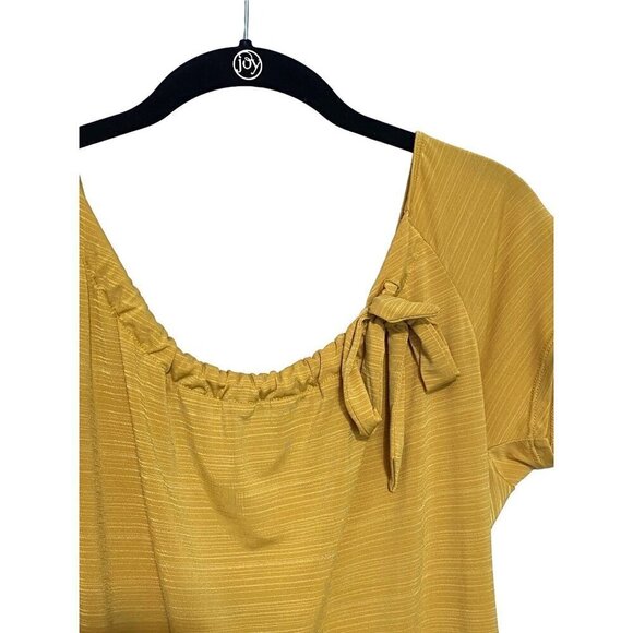 Suzie in the City Yellow Scoop Neck with Tie Pull Over Top Women's Size Medium - Picture 2 of 7